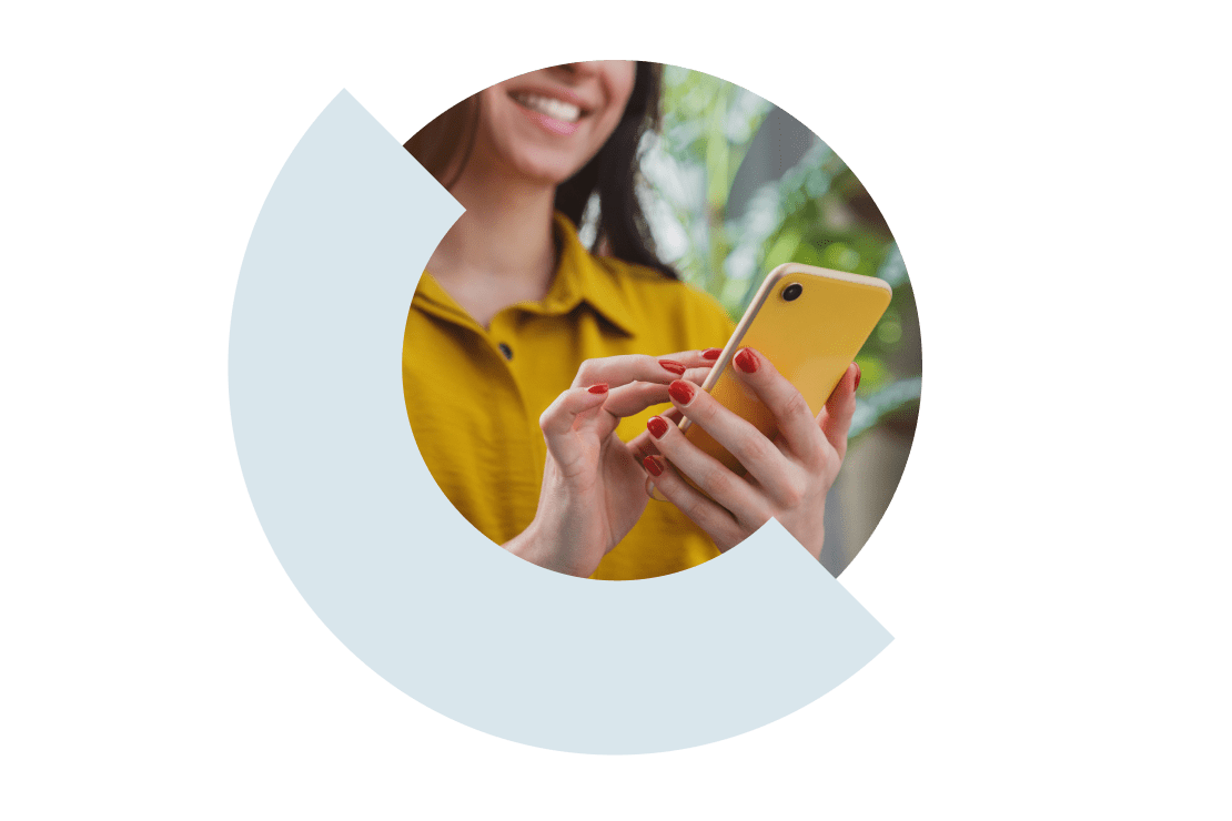 Berufseinsteiger:in nutzt die GoTo-App ganz unkompliziert auf dem Mobilgerät.