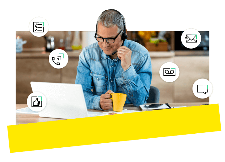 Inhaber eines Kleinunternehmens nutzt unkompliziert die Tools von GoTo Connect.