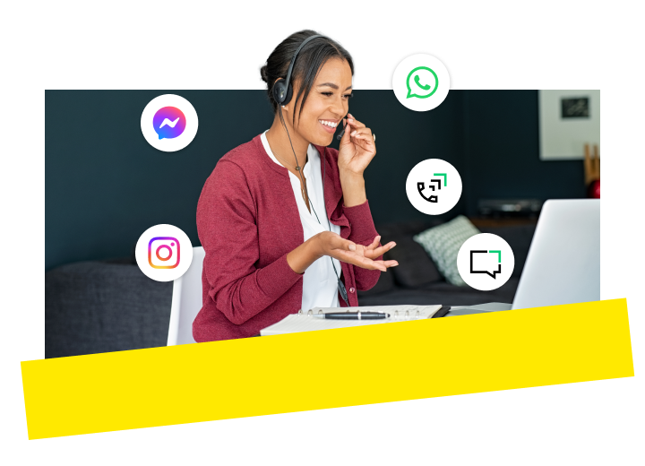 Inhaber eines Kleinunternehmens nutzt unkompliziert die Tools von GoTo Connect CX.